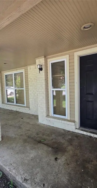 1500 Endicott Drive, Arlington TX 76018 - Photo 2