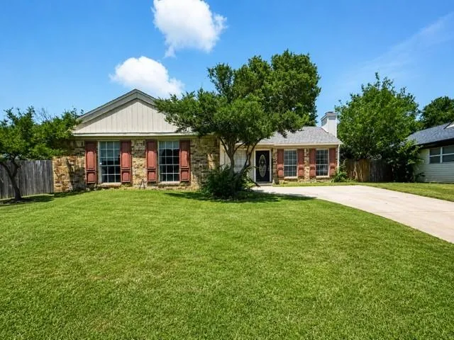 3905 Dogwood Court, Fort Worth TX 76137