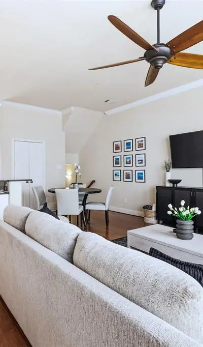 4058 Buena Vista Street, Dallas TX 75204 - Photo 5