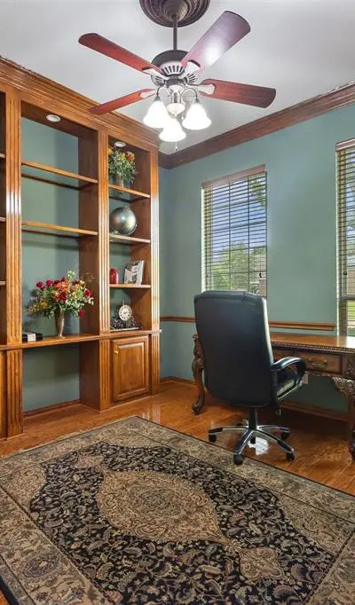 6211 Parkside Drive, Arlington TX 76001 - Photo 5