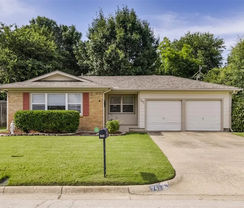 741 Cullum Avenue, Hurst TX 76053