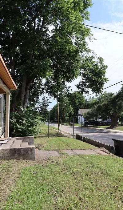 1414 Wesley Street, Greenville TX 75401 - Photo 5