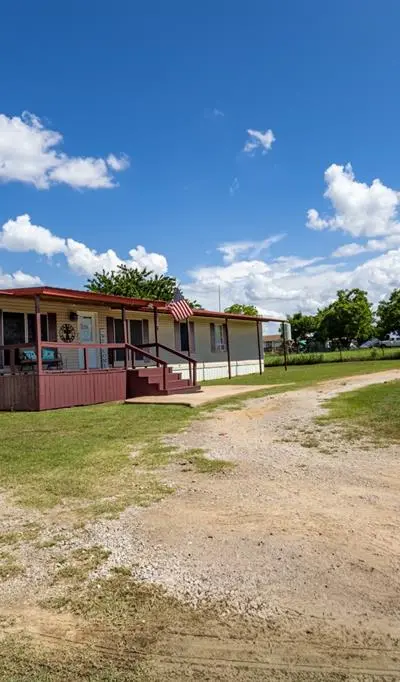 75 Southern Drive, Mineral Wells TX 76067 - Photo 3