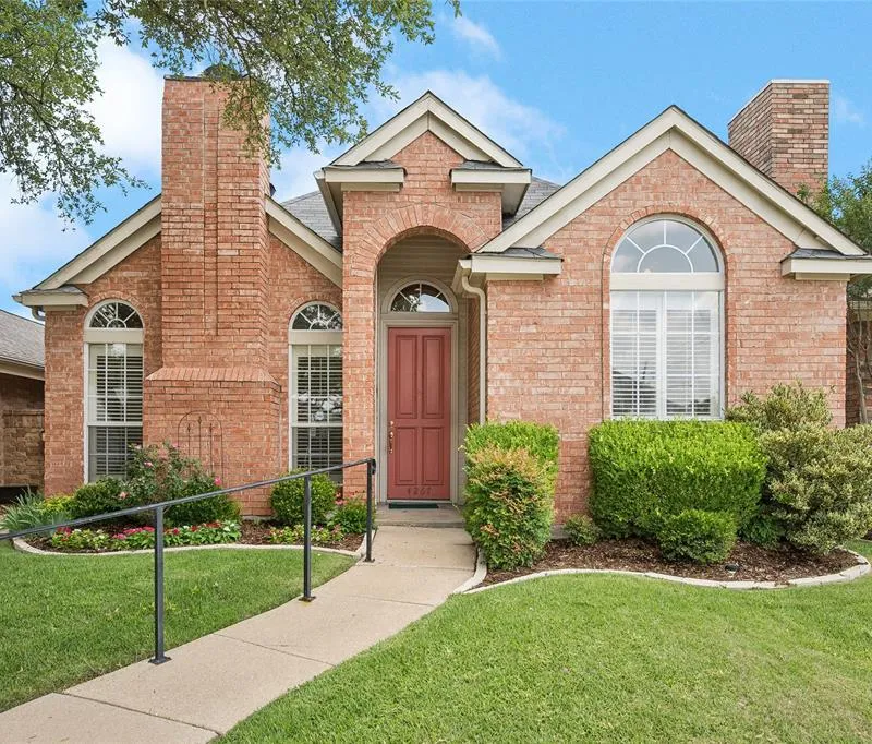 4267 Timberglen Road, Dallas TX 75287