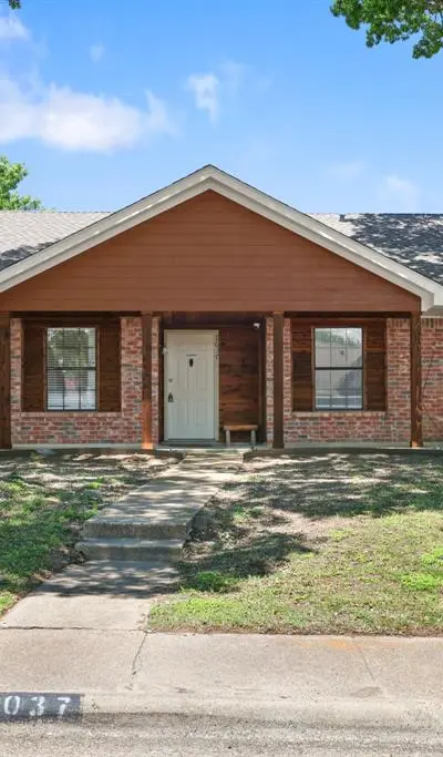 1037 Whitewater Trail, DeSoto TX 75115