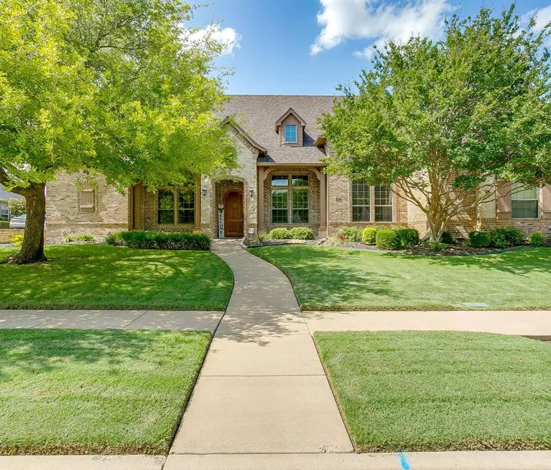 216 Williamsburg Lane, Ovilla TX 75154