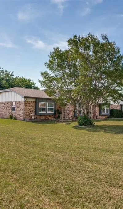 4316 Jennifer Lane, Crowley TX 76036 - Photo 2