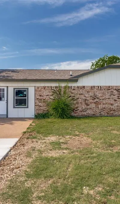 4316 Jennifer Lane, Crowley TX 76036 - Photo 3