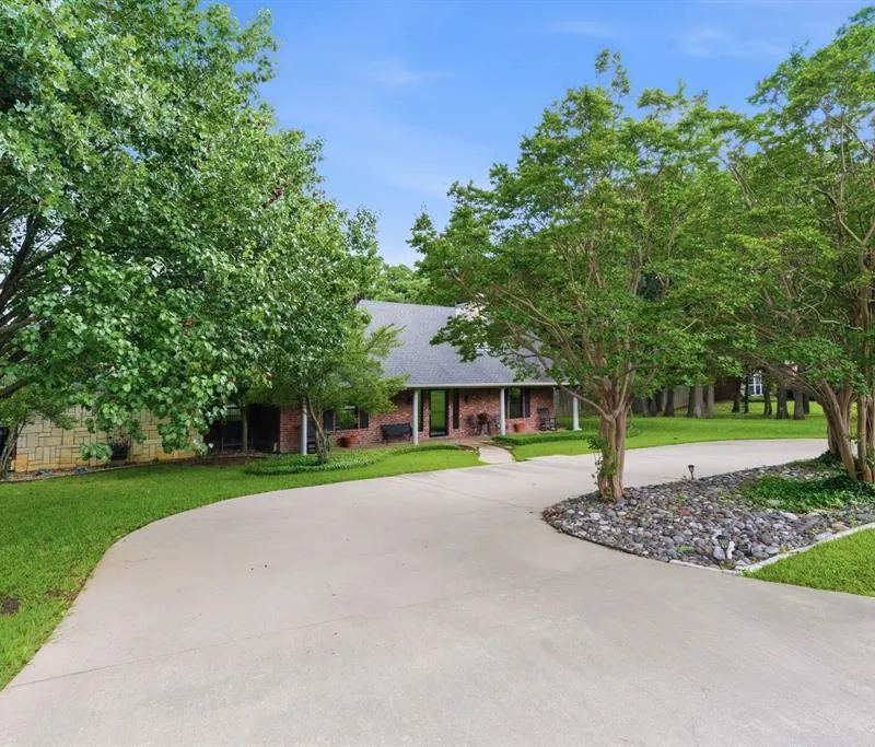 7512 Woodland Drive, Alvarado TX 76009