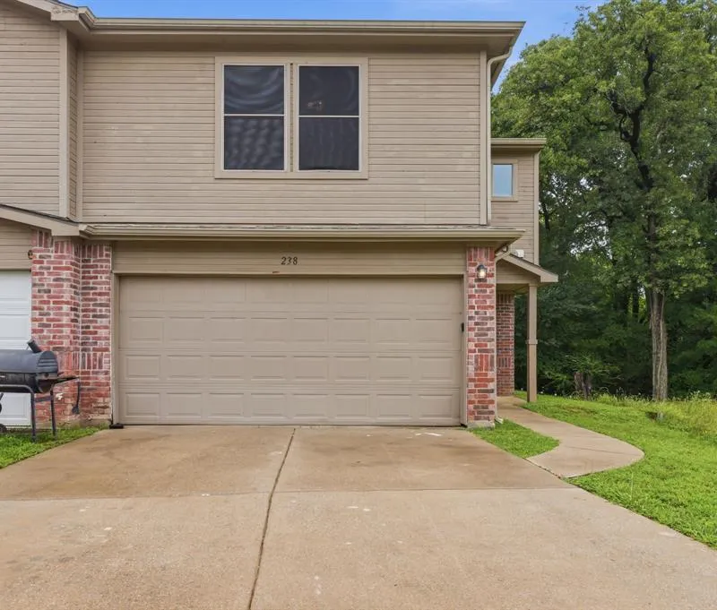 238 Creek Cove Drive, Dallas TX 75217