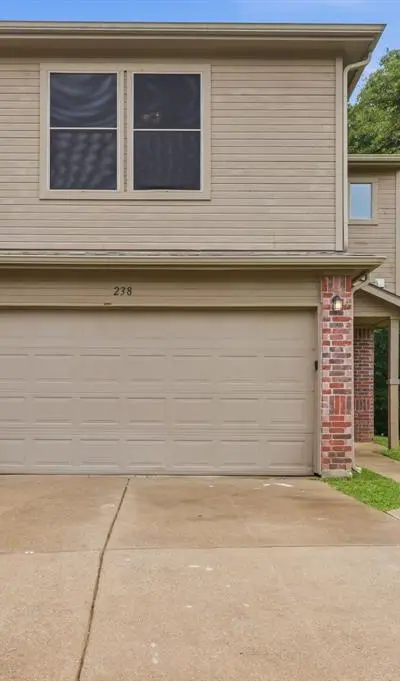 238 Creek Cove Drive, Dallas TX 75217