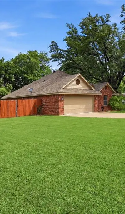 1508 Cheyenne Trail, Granbury TX 76048 - Photo 3