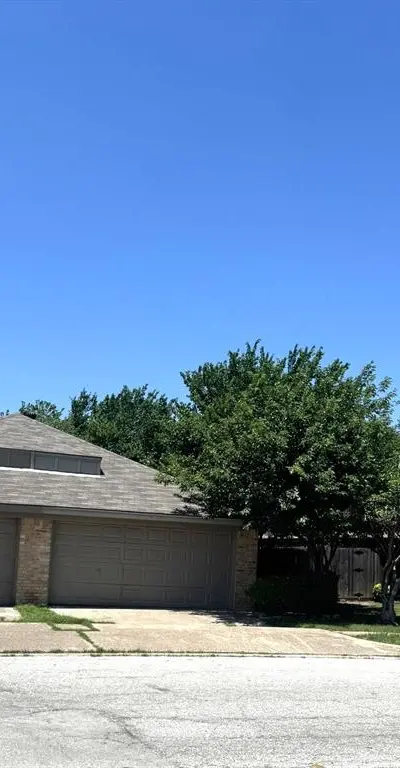 6319 Holiday Lane, North Richland Hills TX 76182