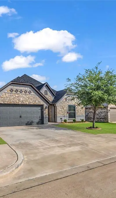 1904 Town Creek Circle, Weatherford TX 76086 - Photo 3
