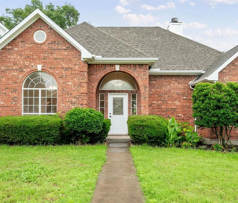 2107 Rivercrest Circle, Denison TX 75020