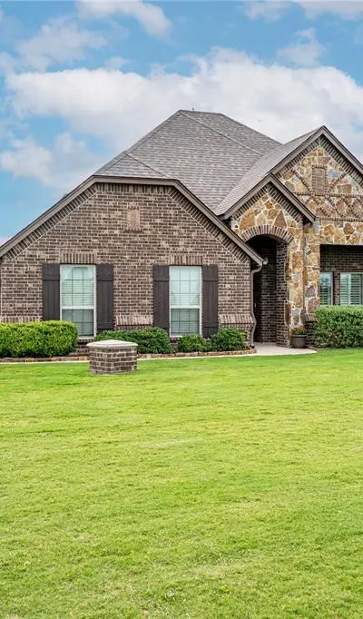 7816 Loma Lane, Godley TX 76044 - Photo 2