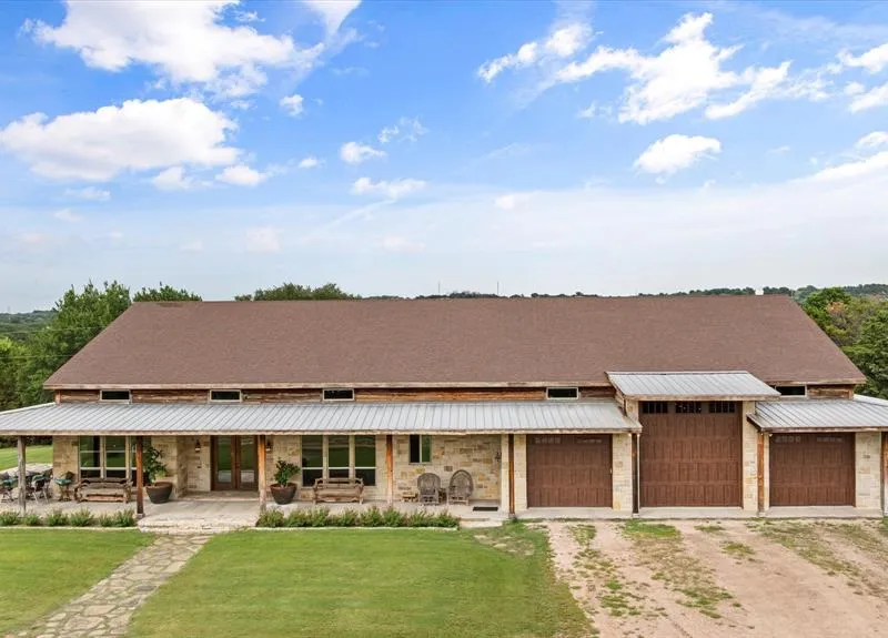 1904 Floyd Road, Weatherford TX 76087