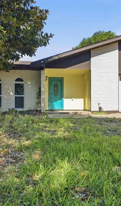 2604 Woodside Drive, Arlington TX 76016
