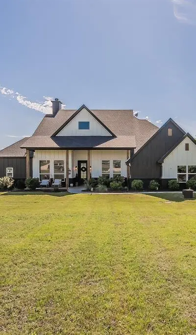 505 N Saddle Horn Court, Weatherford TX 76087 - Photo 2