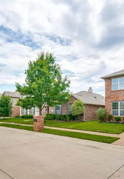 612 Wounded Knee Drive, Aubrey TX 76227