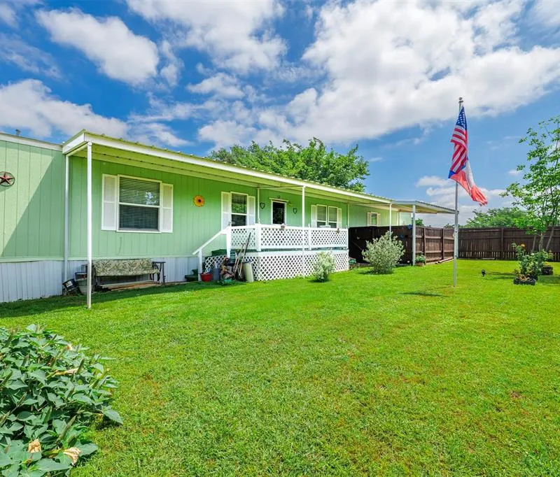 1501 Lark Court, Pelican Bay TX 76020
