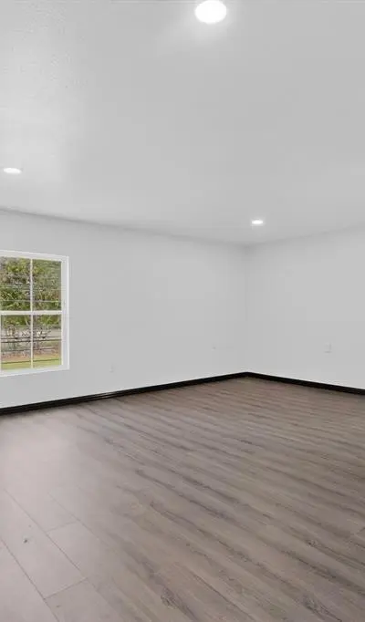 301 Stoneport Drive, Dallas TX 75217 - Photo 4