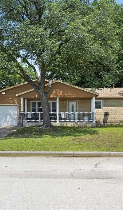 3272 Mimosa Park Drive, Richland Hills TX 76118 - Photo 3