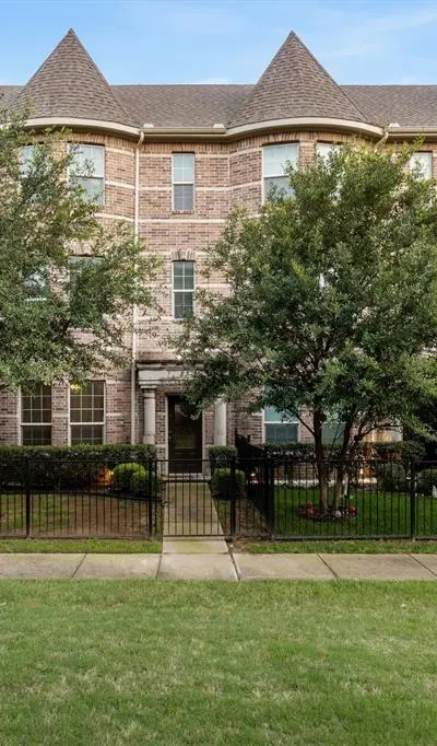 2500 Rockbrook Drive # B83, Lewisville TX 75067