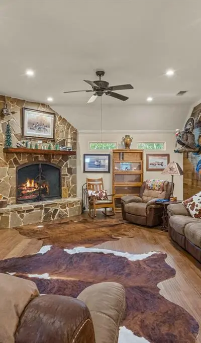 606 Hillside Circle, Little Elm TX 75068 - Photo 4