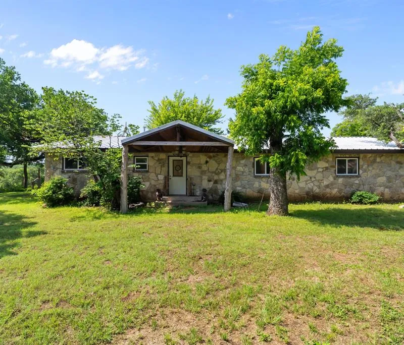 1300 Finney Drive, Weatherford TX 76085