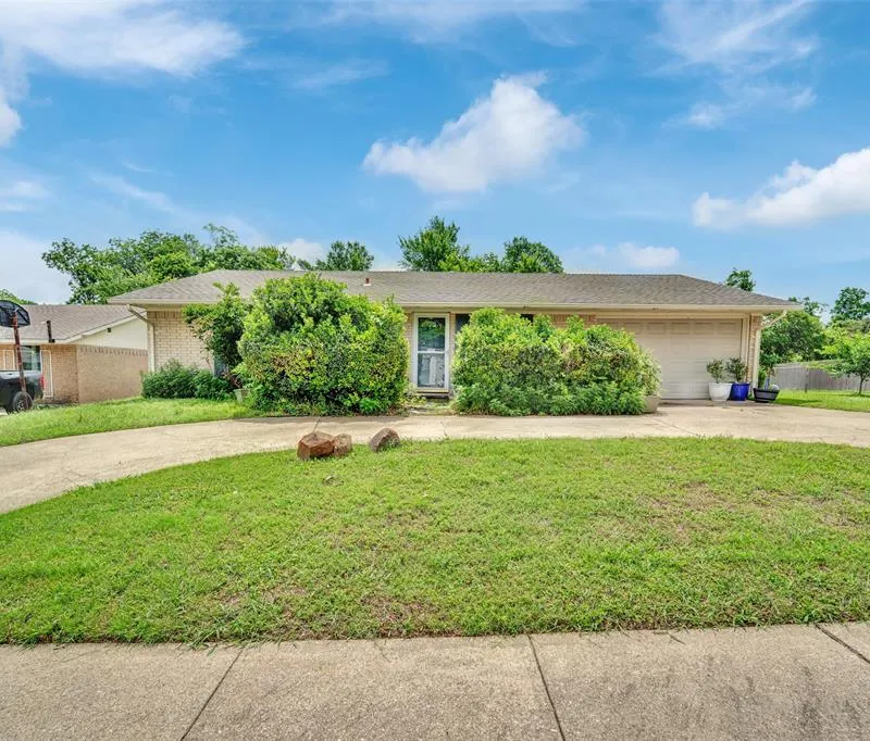 342 Meadowhill Drive, Garland TX 75043