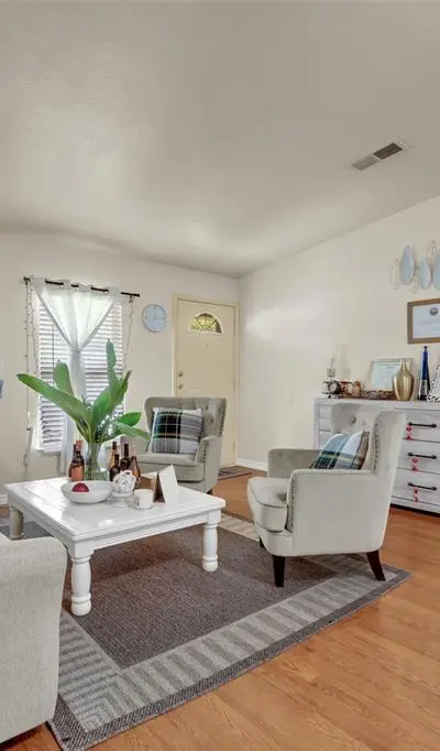 342 Meadowhill Drive, Garland TX 75043 - Photo 3