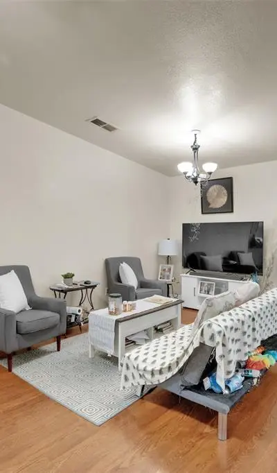 342 Meadowhill Drive, Garland TX 75043 - Photo 4