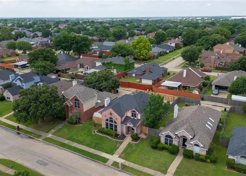 1517 Cool Springs Drive, Mesquite TX 75181