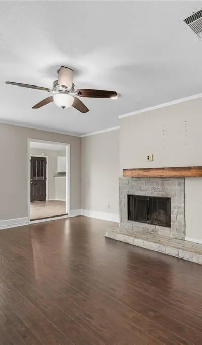 2924 Peninsula Way, Carrollton TX 75007 - Photo 2
