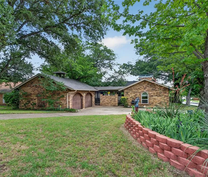5310 Westminster Court S, Fort Worth TX 76133