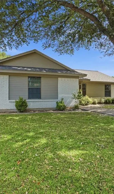 1701 Tobie Layne Street, Benbrook TX 76126 - Photo 4
