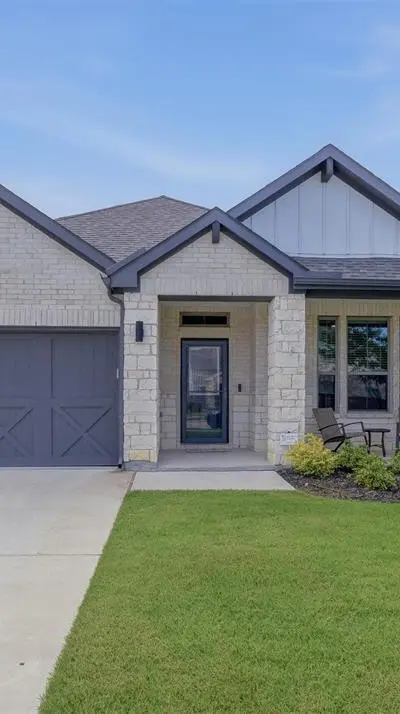5545 Summit Creek Road, Fort Worth TX 76126