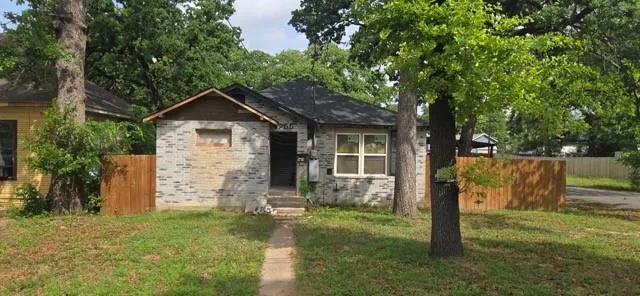 4755 Nome Street, Dallas TX 75216