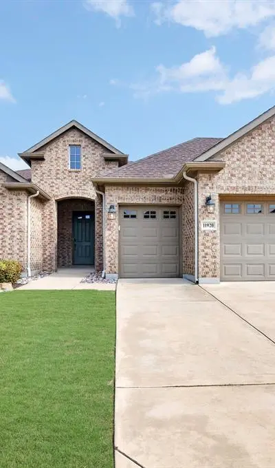 11920 Cinnamon Drive, Denton TX 76207 - Photo 2