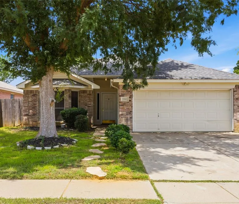 5503 Alta Verde Circle, Arlington TX 76017