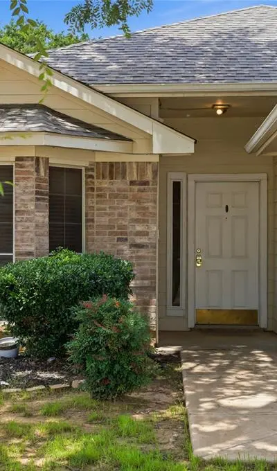 5503 Alta Verde Circle, Arlington TX 76017 - Photo 3