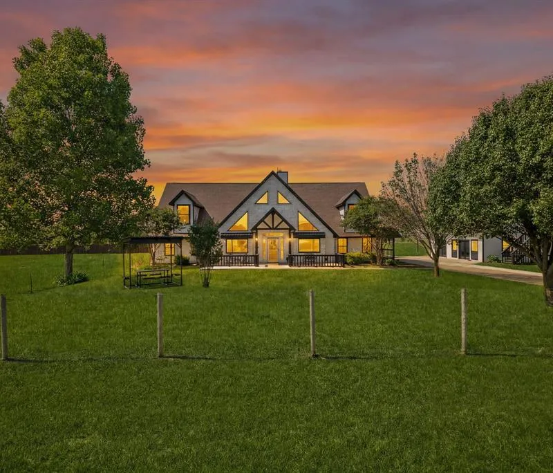 12240 Wellington Road, Ponder TX 76259