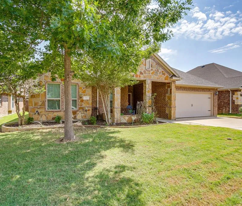 316 Madison Street, Burleson TX 76028