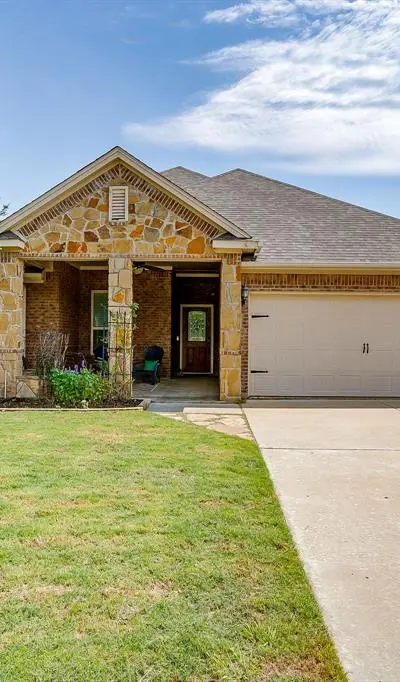 316 Madison Street, Burleson TX 76028 - Photo 3