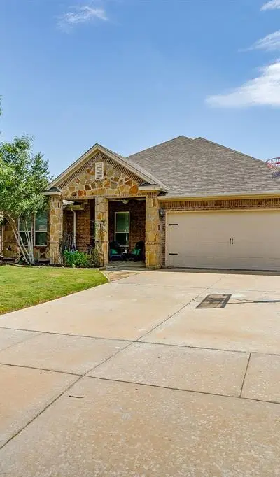 316 Madison Street, Burleson TX 76028 - Photo 4
