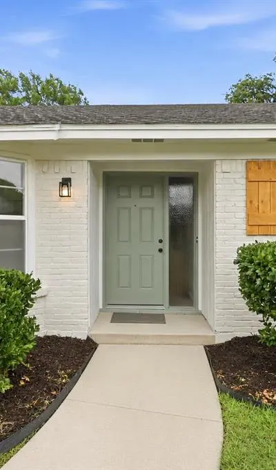 2112 Stonegate Drive N, Bedford TX 76021 - Photo 3