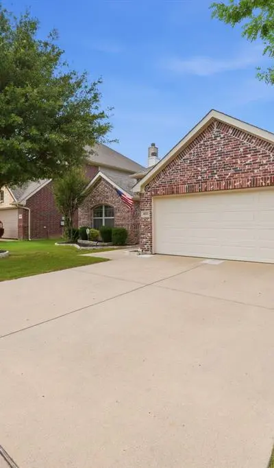 4521 Lakeside Hollow Street, Fort Worth TX 76262 - Photo 5