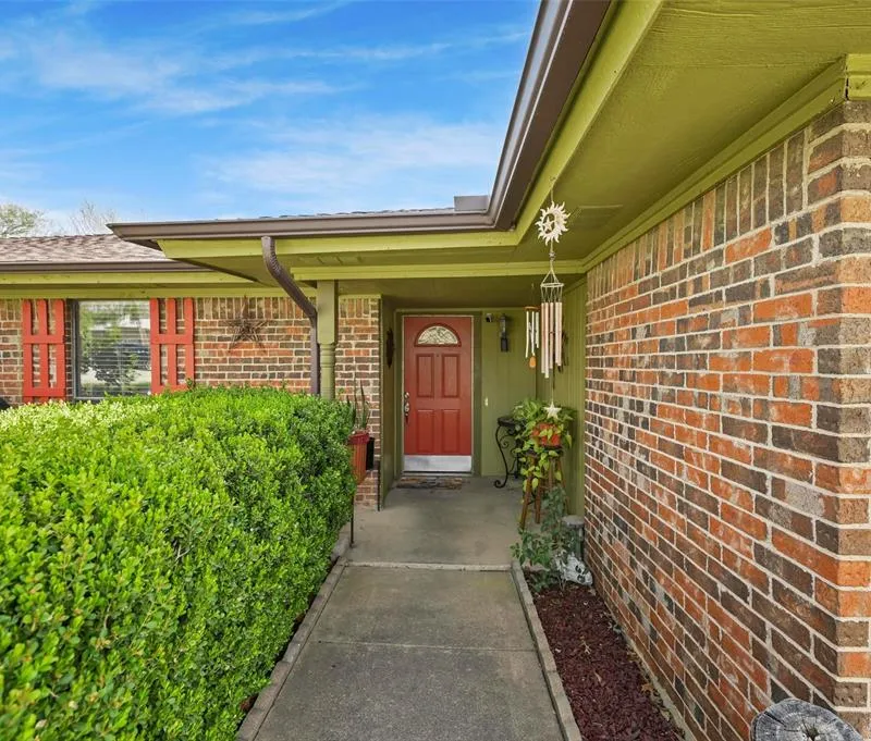 1908 Overbrook Drive, Arlington TX 76014