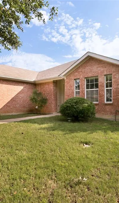 1512 Morin Drive, Denton TX 76207 - Photo 2